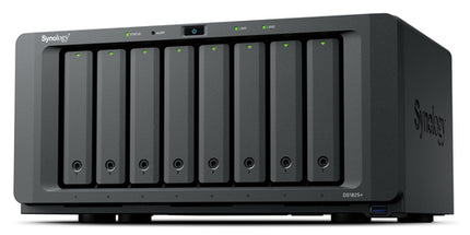 SYNOLOGY NAS TOWER 8X SATA, 2X NVME, RYZEN V1500B, 8GB ECC, PCIE, MAX 40 CAM, 2 LICENZE,